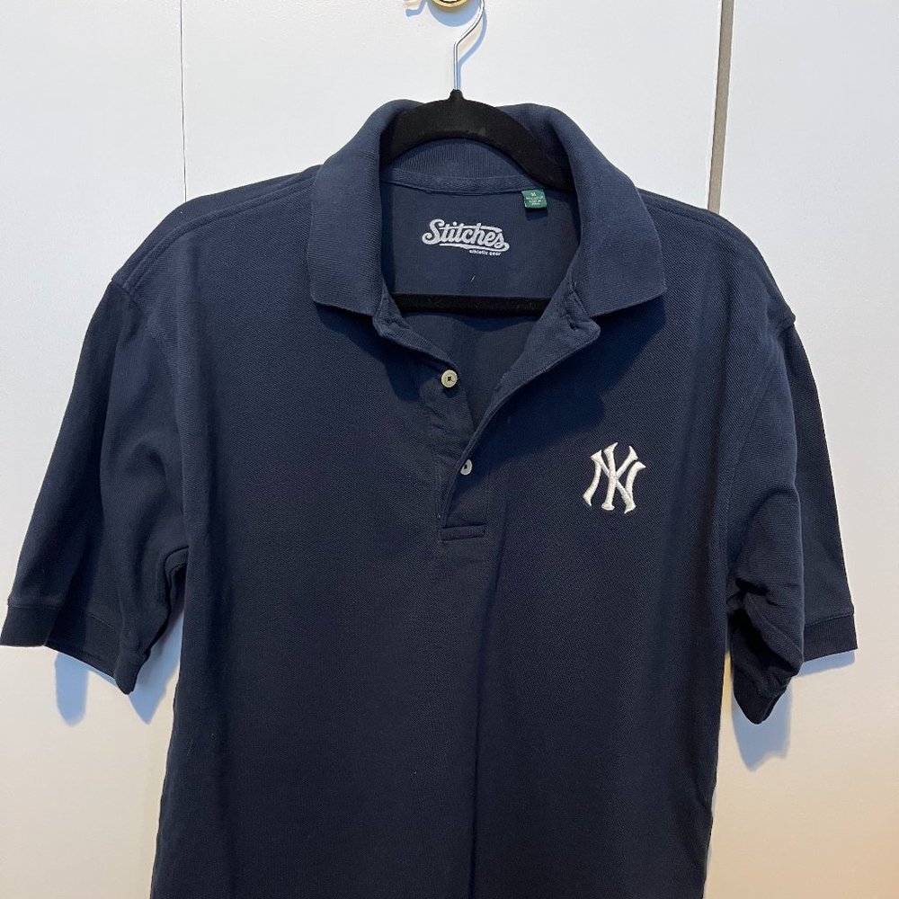 NY Yankees Men's Polo Shirt - Stitches Athletic Gear - Medium